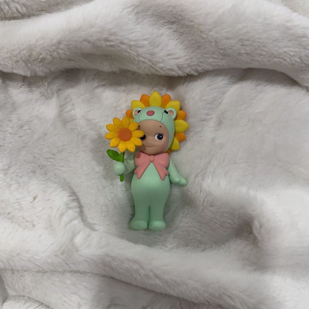 Sonny Angel Flower Gift Series Sunflower Lion Mint Green